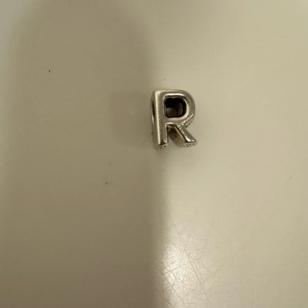 Pandora Initial R Charm - Picture 2 of 4